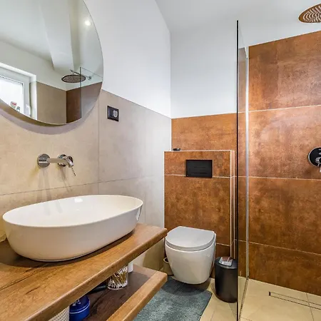 Beautiful In Labin With Wifi Apartment
