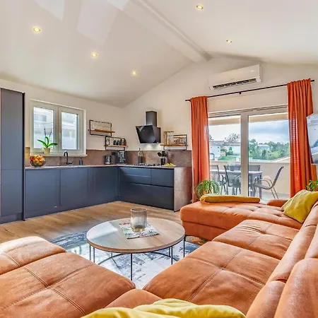 Apartment Beautiful In Labin With Wifi
